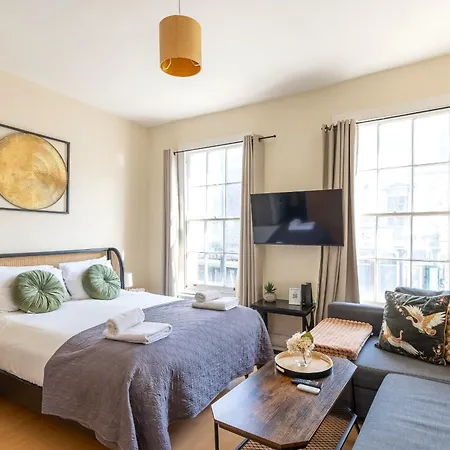 Kings Cross Pad Apartment