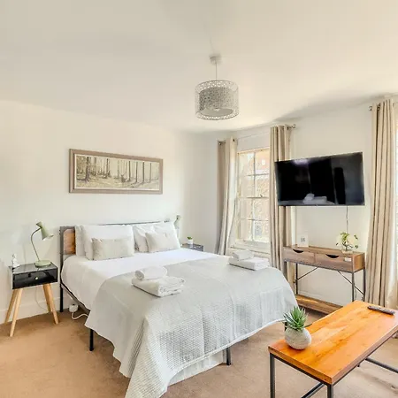 Kings Cross Pad Apartment London