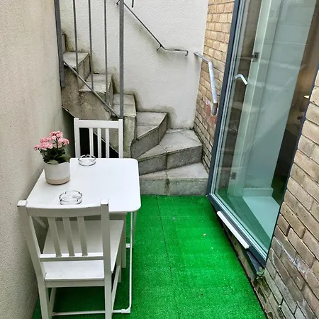 Oliver Double Homestay London