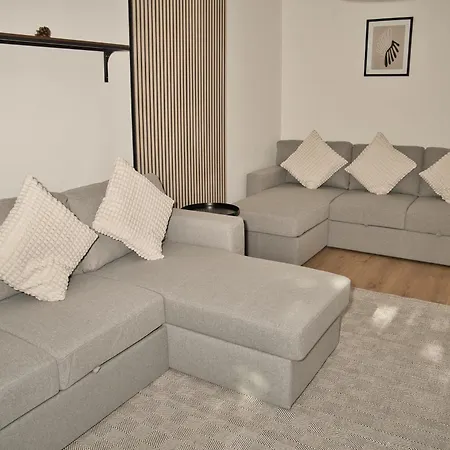 Apartment Stunning 4 Bedroom In Swiss Sleeps 10 *