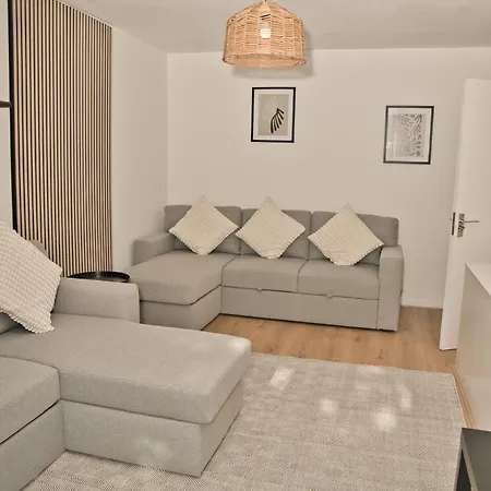Apartment Stunning 4 Bedroom In Swiss Sleeps 10