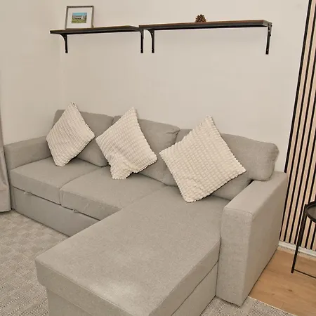 Stunning 4 Bedroom In Swiss Sleeps 10 London