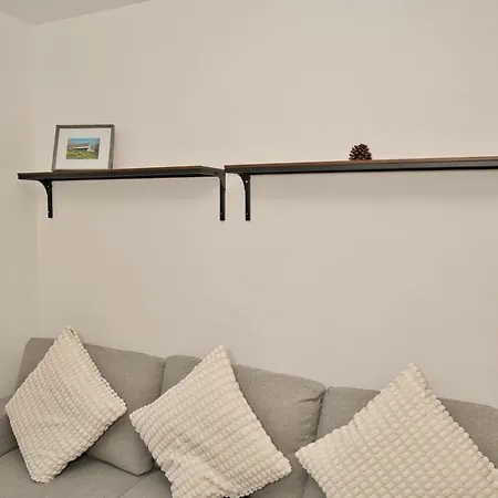 Stunning 4 Bedroom In Swiss Sleeps 10