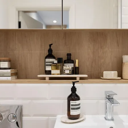 Smart In Sloane Square Apartment *