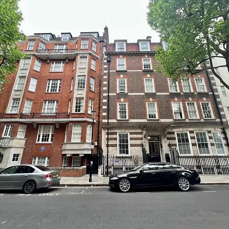 Smart In Sloane Square