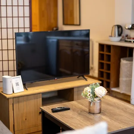 Albert Apt Apartment *