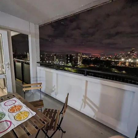 Panoramic View Two-bedroom Flat London
