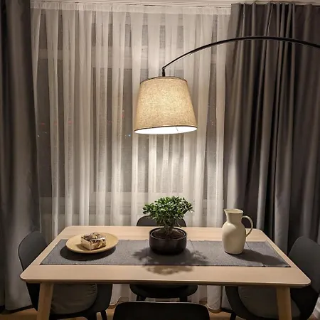 Panoramic View Two-bedroom Flat * London