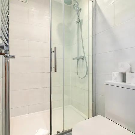 Brick Lane E2 3 Bedroom 2 Living 2 Bathroom Balcony *