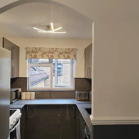 Domasi Flat In New Cross *