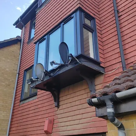 Domasi Flat In New Cross London