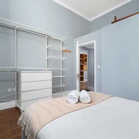 Kensington Modern *