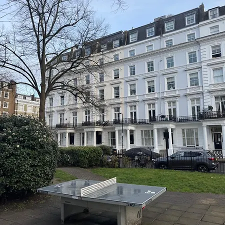 St Stephens Gardens