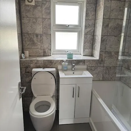 Modern 2 Bedroom Terrace Apartment