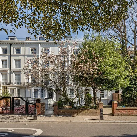 Grove Heights Notting Hill Apartment
