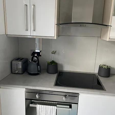 Apartment Lovely Spacious 2 Bed In Shepherds Bush London