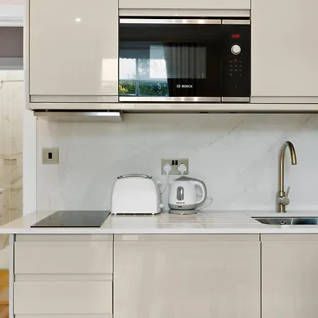 Grove Heights Notting Hill * London
