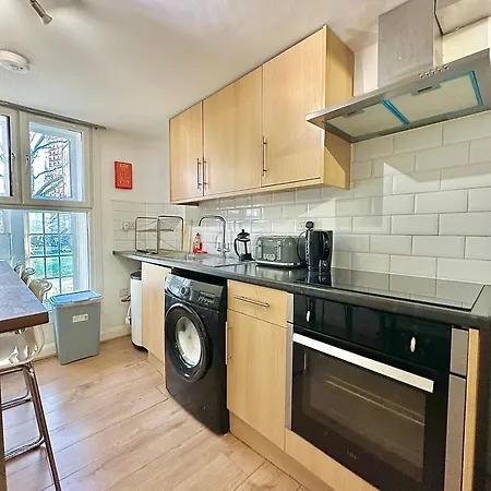 Large Flat In West