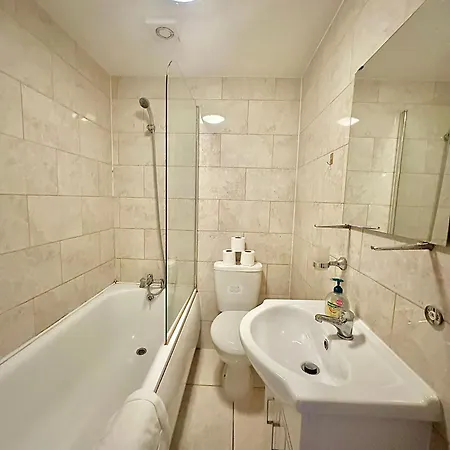 Large Flat In West * London