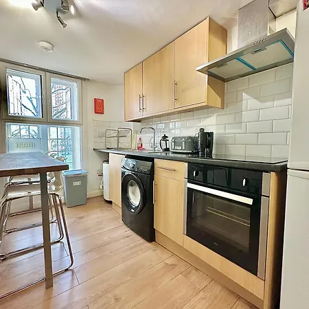 Large Flat In West