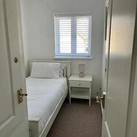 Amazing 3 Bed House In New Cross London