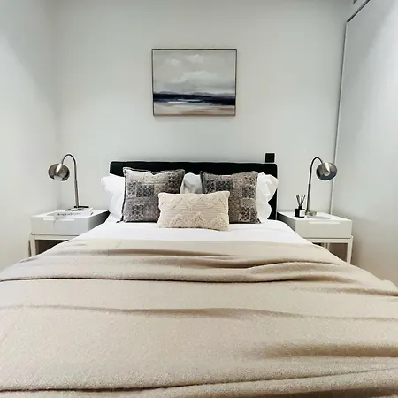 Stylish White Flat - Steps To Tube Westfield & Portobello London