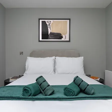 Montana - Modern Comfort & Prime Location *