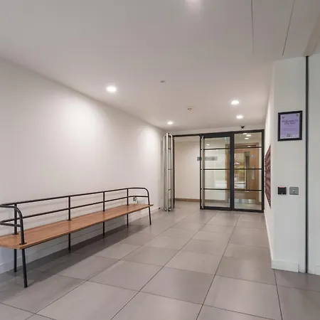 Montana - Modern Comfort & Prime Location Londres
