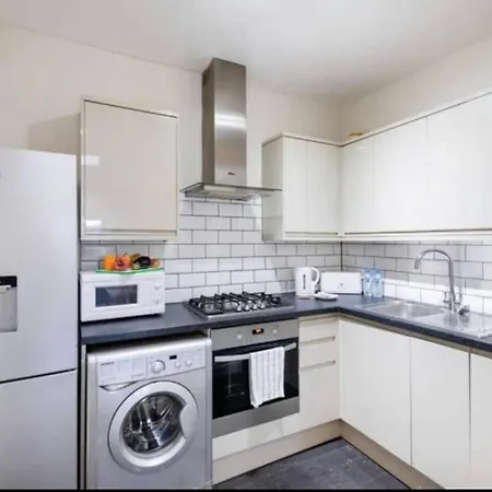 Grand 2 Bed In London *