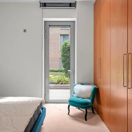 Baker St, Luxury 2 Bed And 2 Bath - *