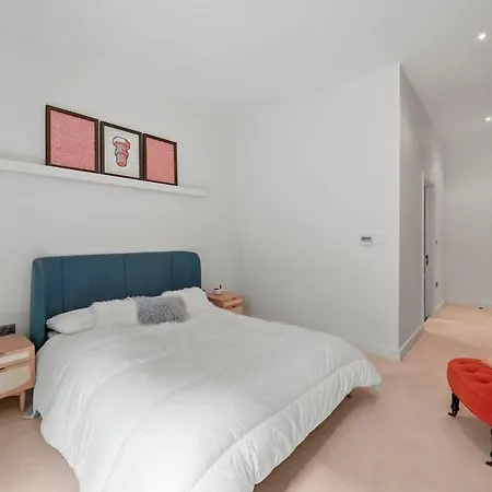 Baker St, Luxury 2 Bed And 2 Bath - Apartment *