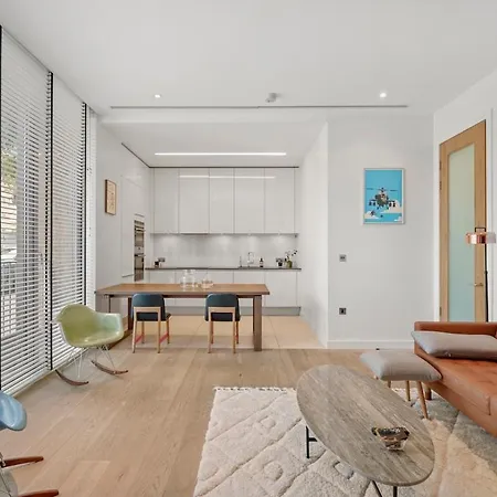 Baker St, Luxury 2 Bed And 2 Bath - Apartment