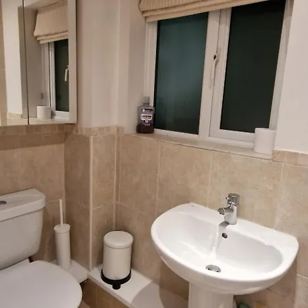 Noya House * Morden (Greater London)