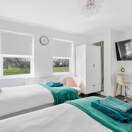 Pass The Keys Millfield Parkvilla 2bed Sleeps 6 W Garden בית נופש *