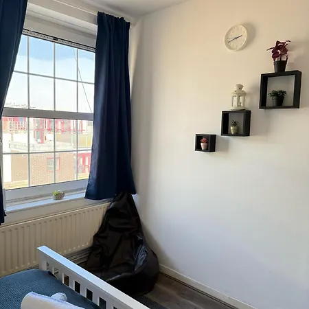 Apartment Modern Flat Overlooking Shoreditch London