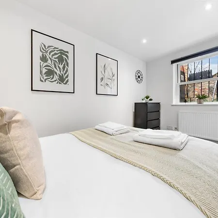 Cosy Two Bedroom Luxury Living - Hideaway Paddington & Westminster Holiday home