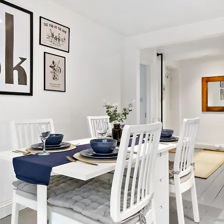 Cosy Two Bedroom Luxury Living - Hideaway Paddington & Westminster * London