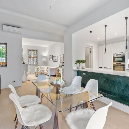 Holiday home Luxurious 4 Bedroom In Kensington