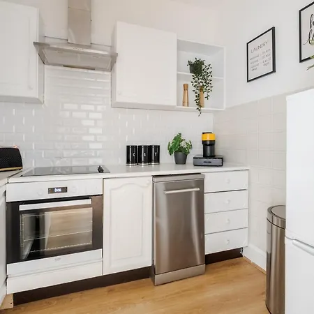 2 Bedroom In Harley Street * London