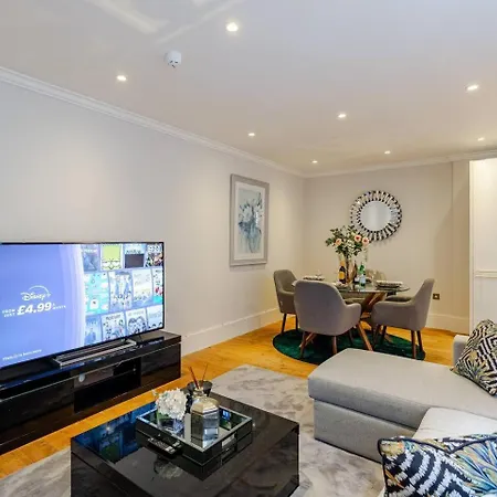 Lavish Designer 3 Bed Near Oxford Street London