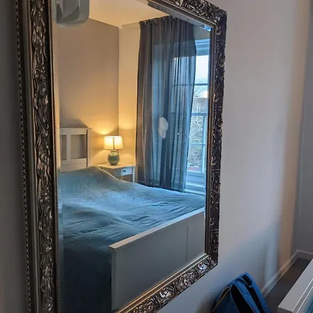 Spacious One Bedroom Flat Zone 1