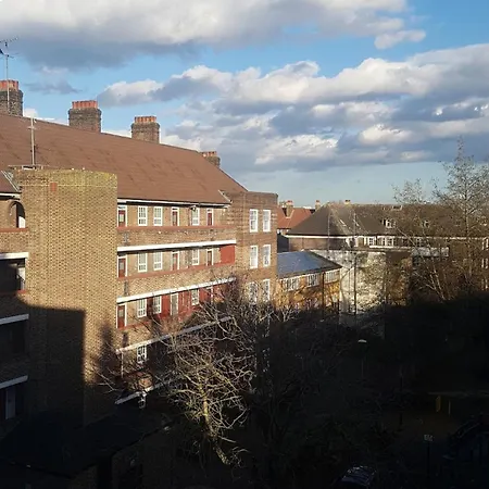 Spacious One Bedroom Flat Zone 1