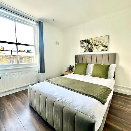 Spacious 4- Bedroom Flat! Kings Cross, St Pancras Apartment London