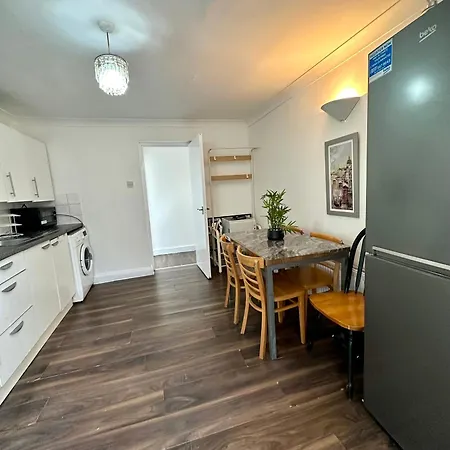 Spacious 4- Bedroom Flat! Kings Cross, St Pancras