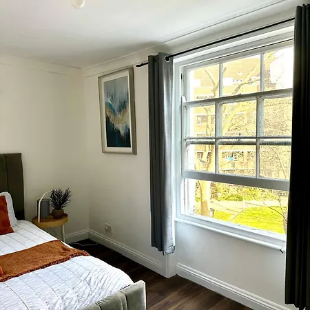 Apartment Spacious 4- Bedroom Flat! Kings Cross, St Pancras *