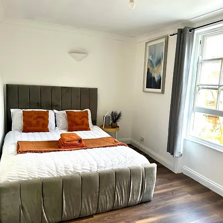 Spacious 4- Bedroom Flat! Kings Cross, St Pancras