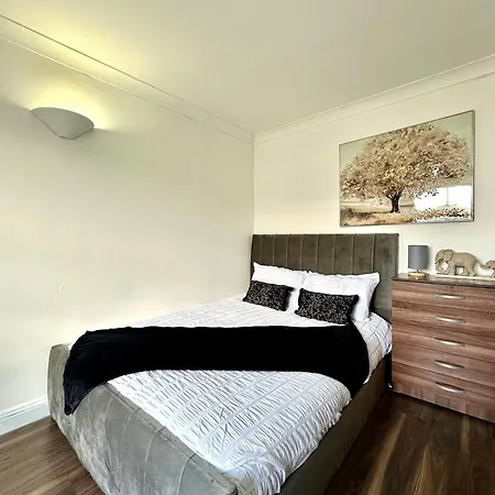 Spacious 4- Bedroom Flat! Kings Cross, St Pancras * London