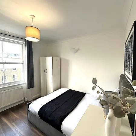 Apartment Spacious 4- Bedroom Flat! Kings Cross, St Pancras London