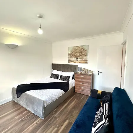 Spacious 4- Bedroom Flat! Kings Cross, St Pancras * London