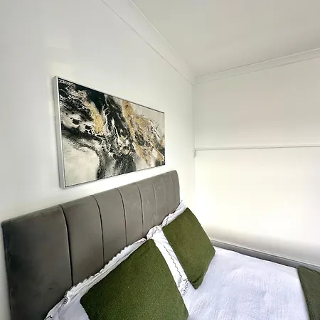 Spacious 4- Bedroom Flat! Kings Cross, St Pancras London